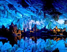 开云体育在线-绿茵场上的双重奏，黄喜灿爆发闪耀英超，佛罗伦萨踏平拉齐奥震撼意甲