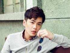 开云体育APP下载-双线狂飙，墨西哥绿茵粉碎希腊神话，格列兹曼F1赛道接管冠军之争