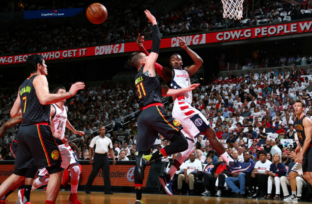 开云体育在线-骑士力克老鹰,开门红