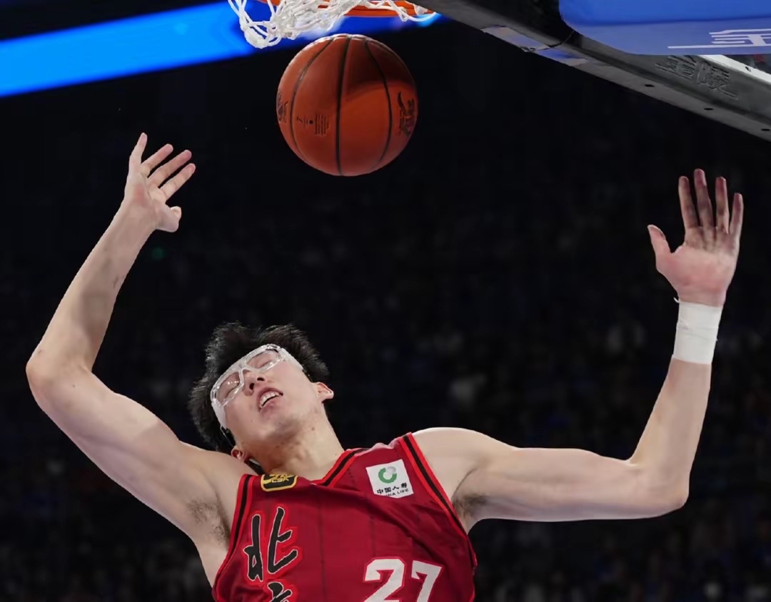 开云体育登录-新疆队横扫公牛,周琦统治全场