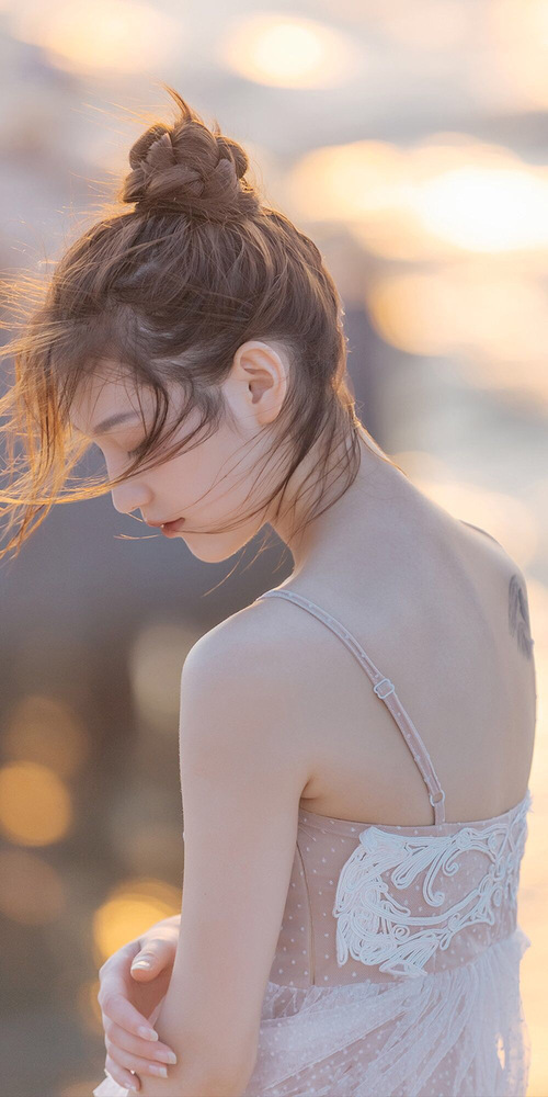 开云体育在线-萨内撕裂防线！一己之力主宰巴萨土耳其之战，证明他是欧洲最犀利的尖刀