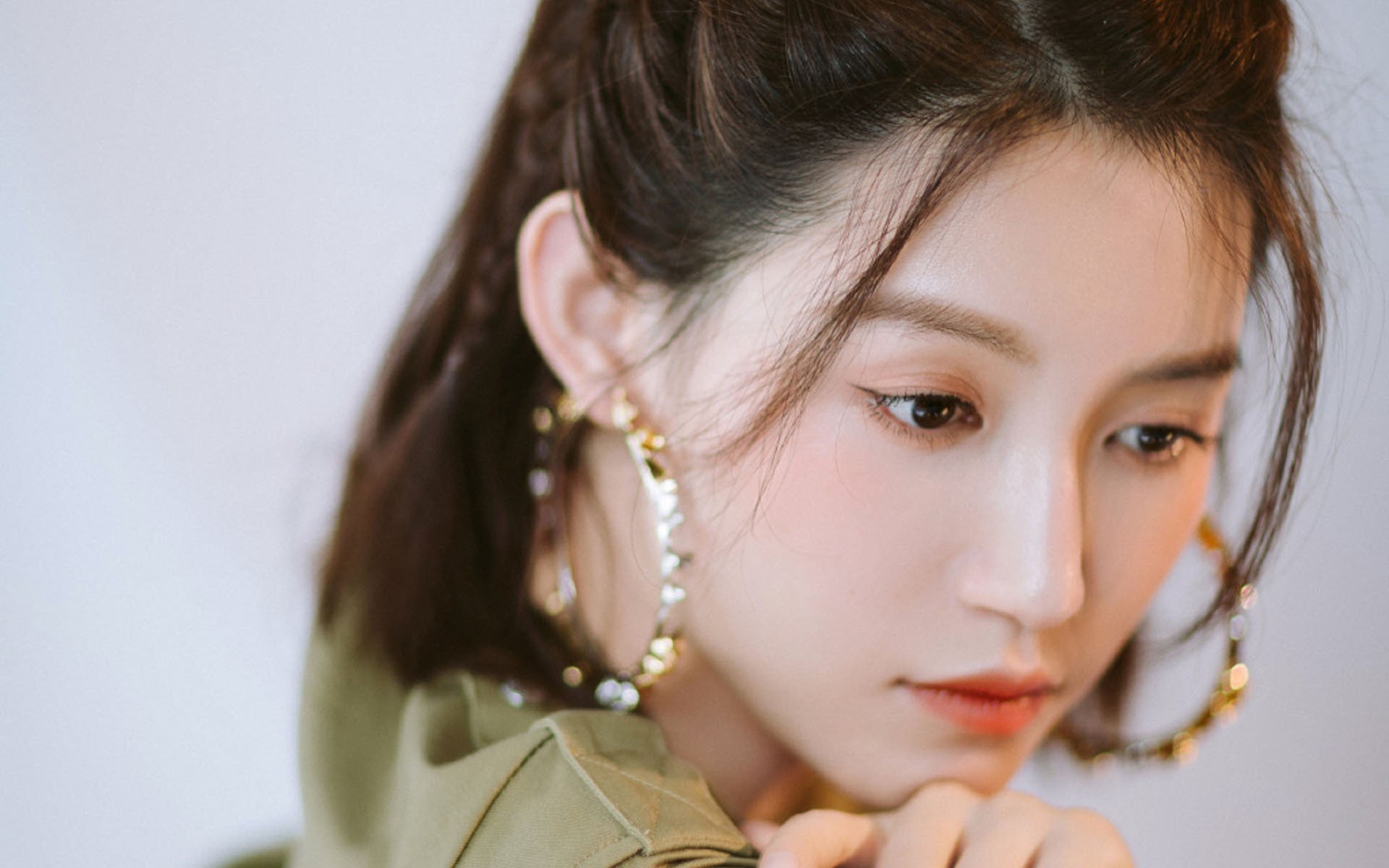 开云APP-双星闪耀赛场,福克斯操控全局,费城末节定乾坤