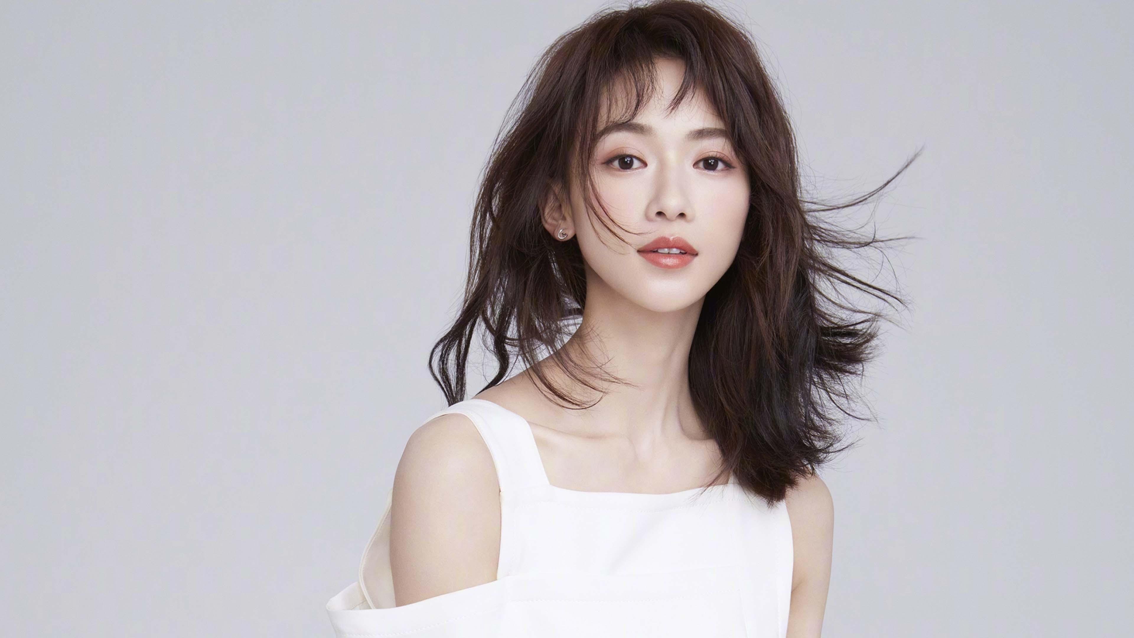 开云体育登录-绿茵场上的博弈，巴西用防守艺术锁死佛罗伦萨，罗德里在关键回合定乾坤