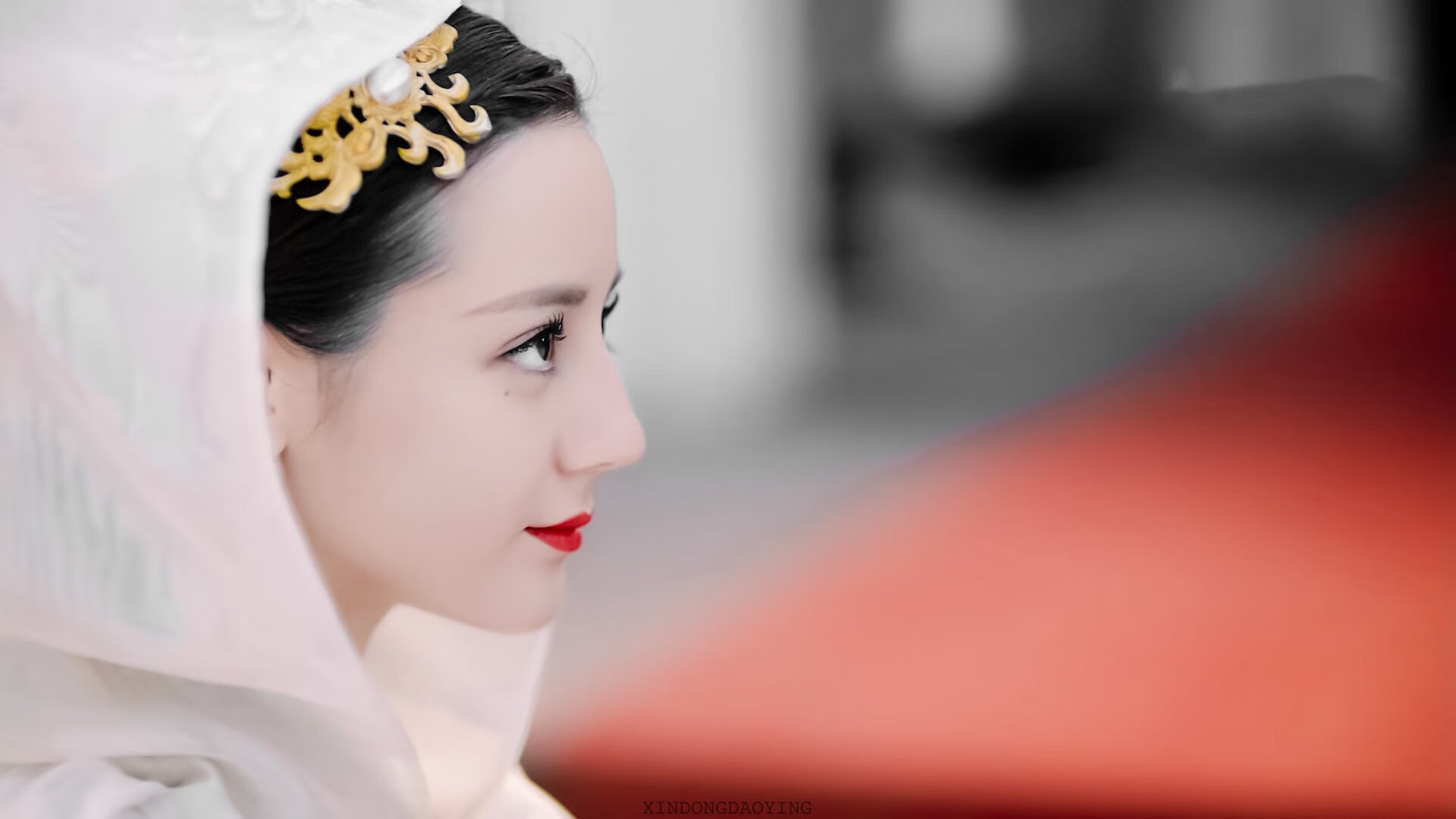 开云体育登录-杜兰特50分天神下凡，湖人惊险晋级，巨星与团队的季后赛辩证法